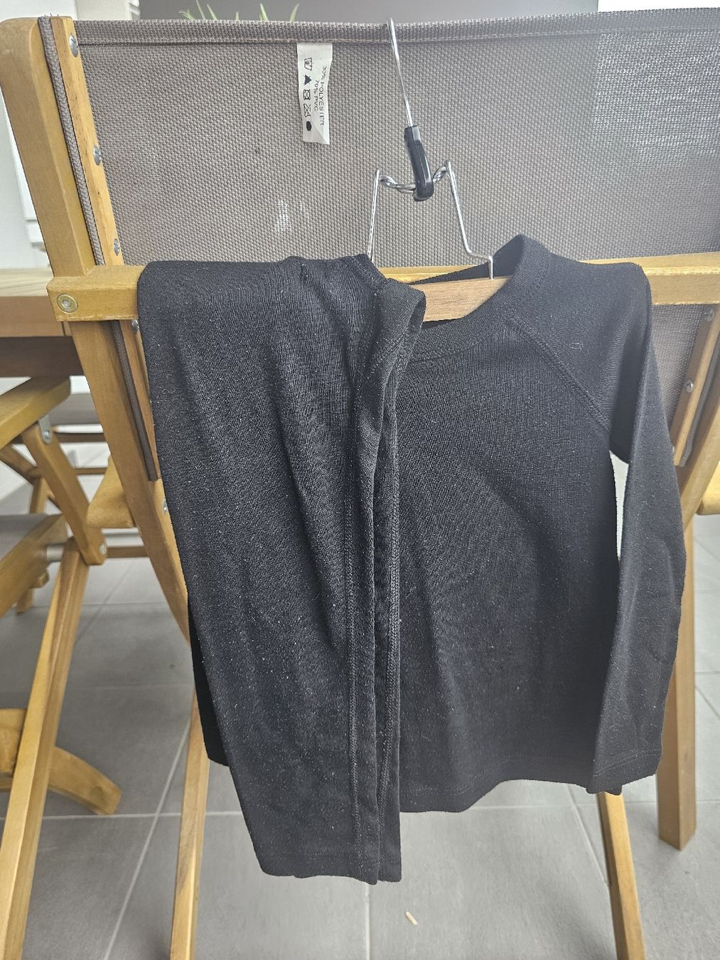 Decathlon Kleiderpakete: Themal Clothing Ski layers – Gebraucht aus Cologny von Selin34 1