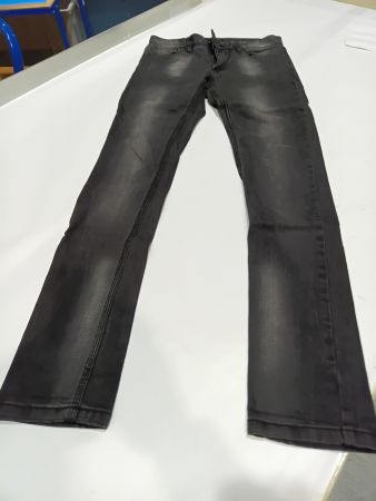Schwarze Jeans Hose Gr. 29 coole Waschung