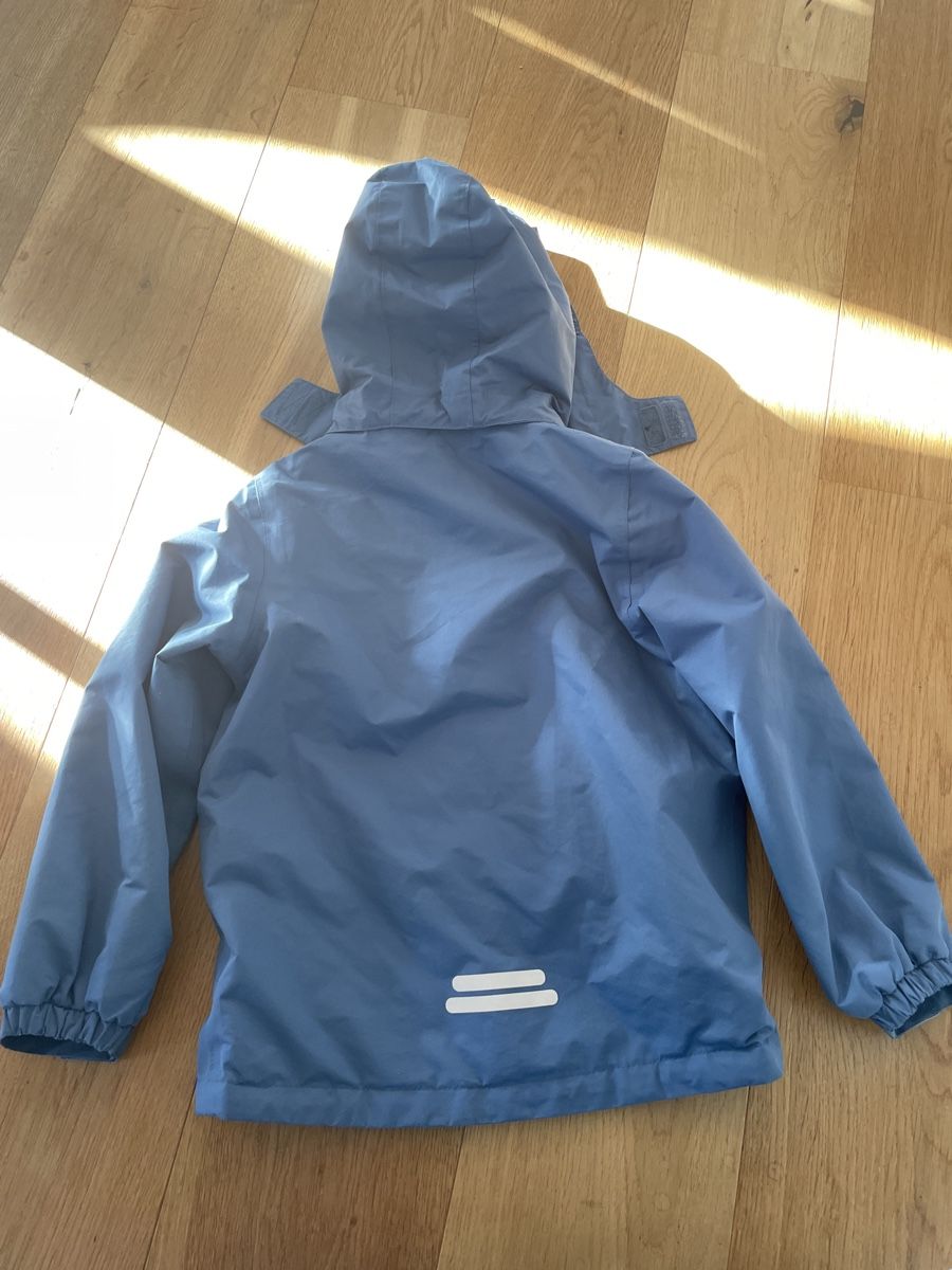 Tchibo Giacche & Cappotti: Tchibo Regenjacke Grösse 122/128 – Usato da Düdingen venduto da Jensternli 1