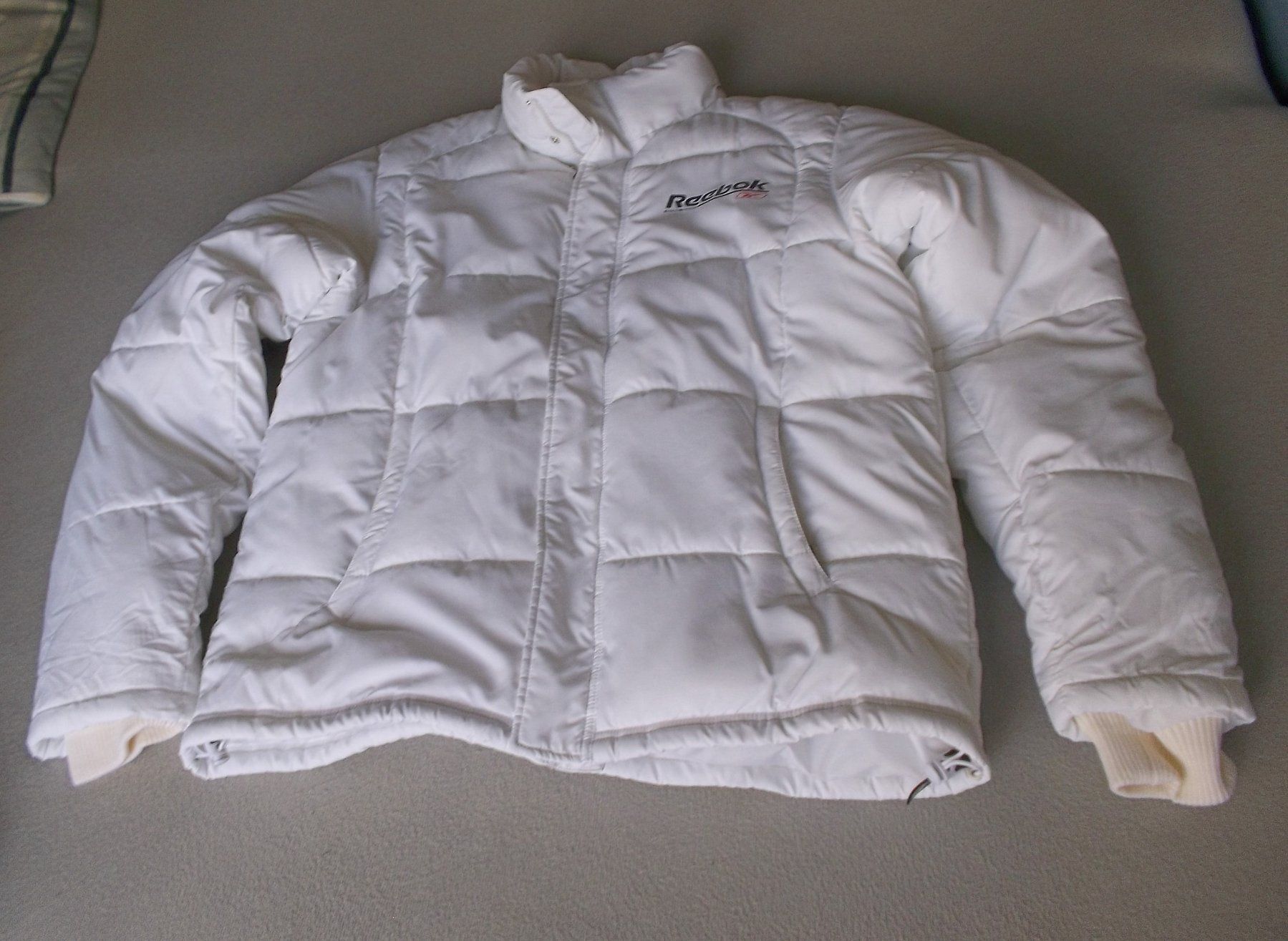 Reebok Jacken: lässige Damen Reebok Jacke Grösse 50 – Gebraucht aus Kaltbrunn von Cindy99