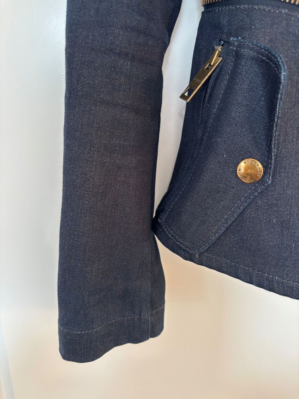 Burberry Giacche: BURBERRY  Denim elast. Blazerjacke dunkelblau 34 IT38 – Usato da Herrliberg venduto da mayfi 3