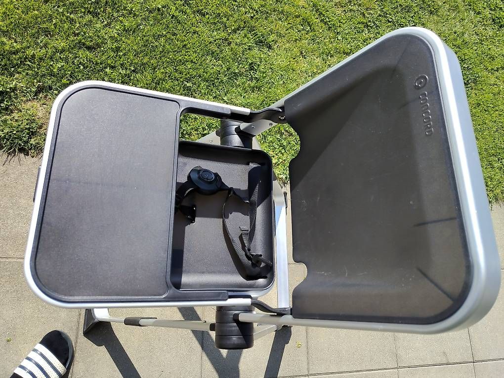 Chaises hautes: Hochstuhl Kinder - super kompakt  – D'occasion à Zofingen par CM081 3