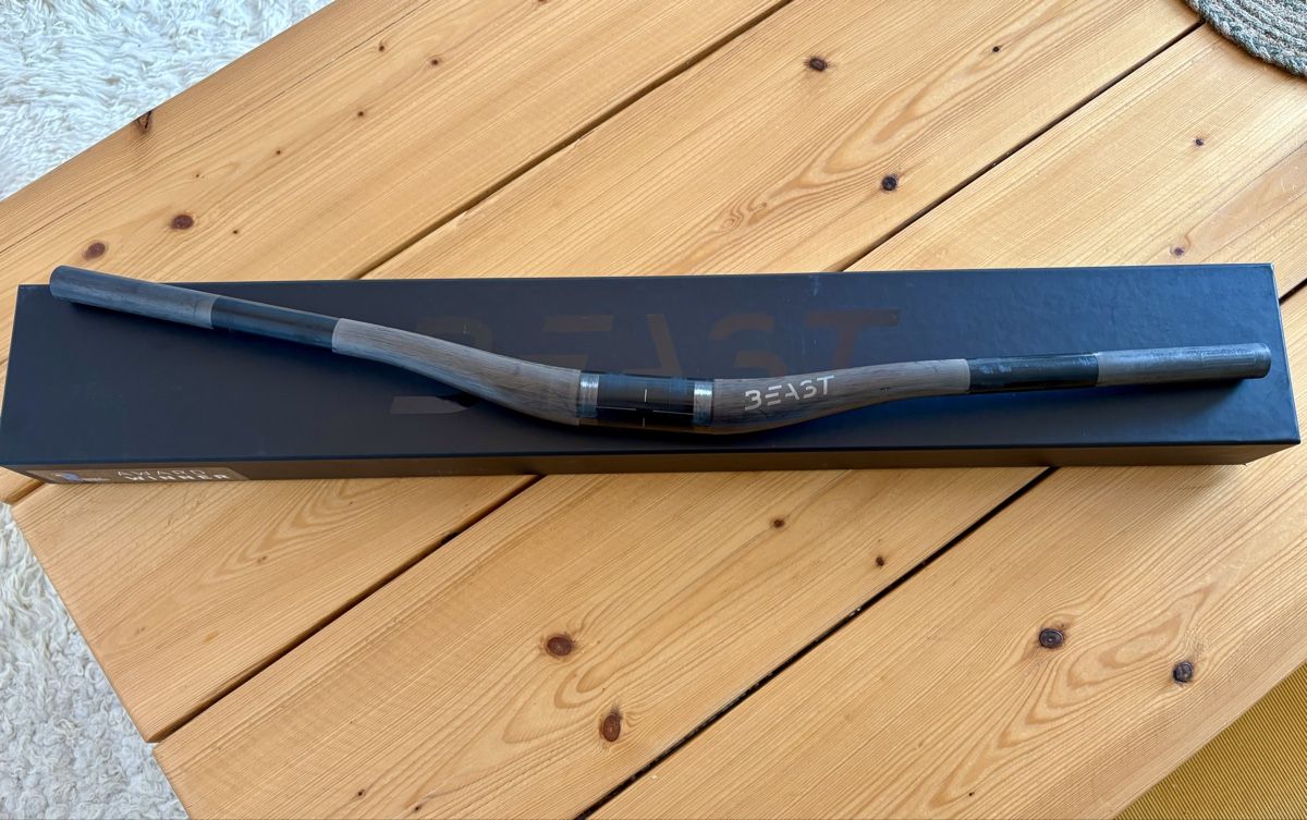Pezzi di ricambio: Beast Components Riser Bar 25 Carbon 765mm MTB Lenker – Usato da Davos Platz venduto da Gerry7
