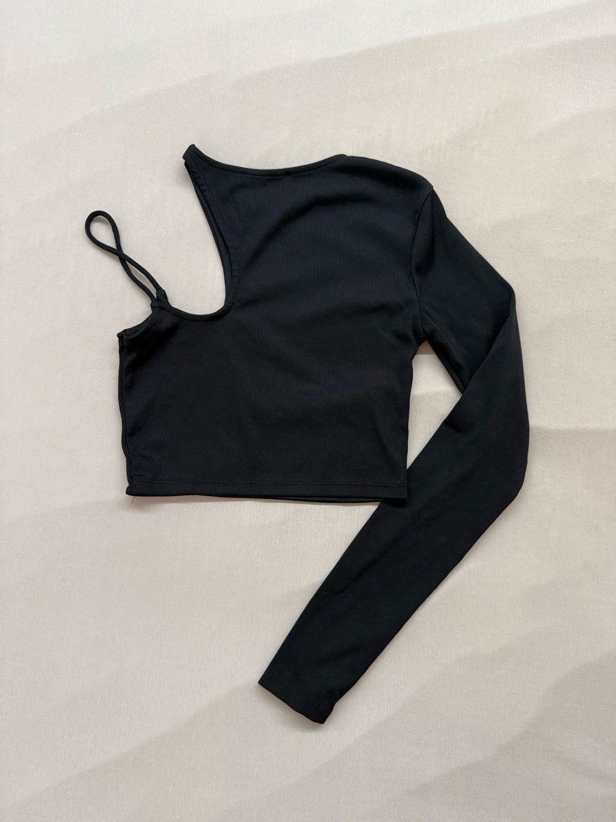 Pull&Bear Tops: Pull&Bear Haut asymétrie noir taille M neuf – Neu (gemäss Beschreibung) aus Granges VS von coraliegrd5 1
