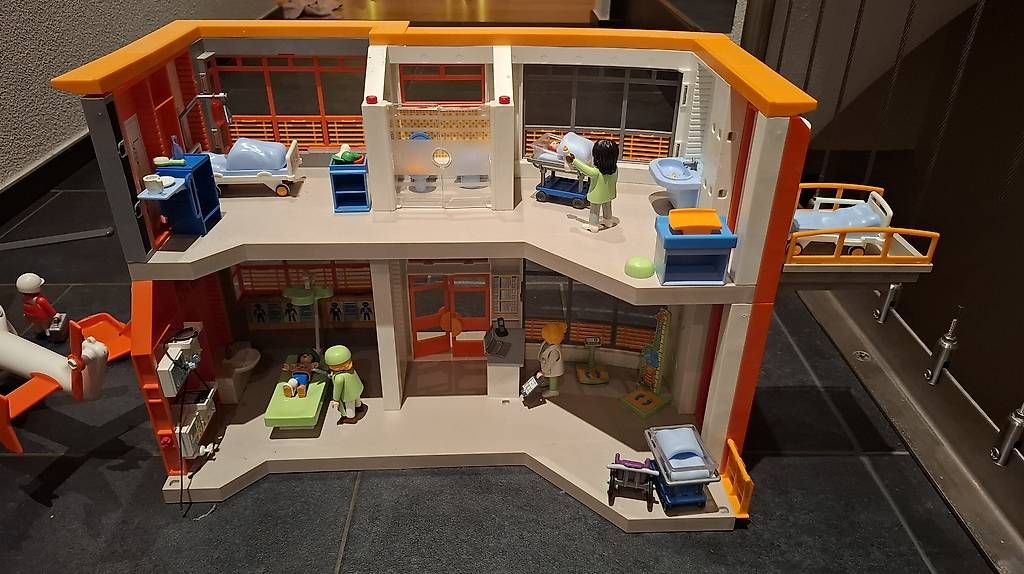 Playmobil Giocattoli: Playmobil Krankenhaus – Usato da Gelfingen venduto da Landini0 1