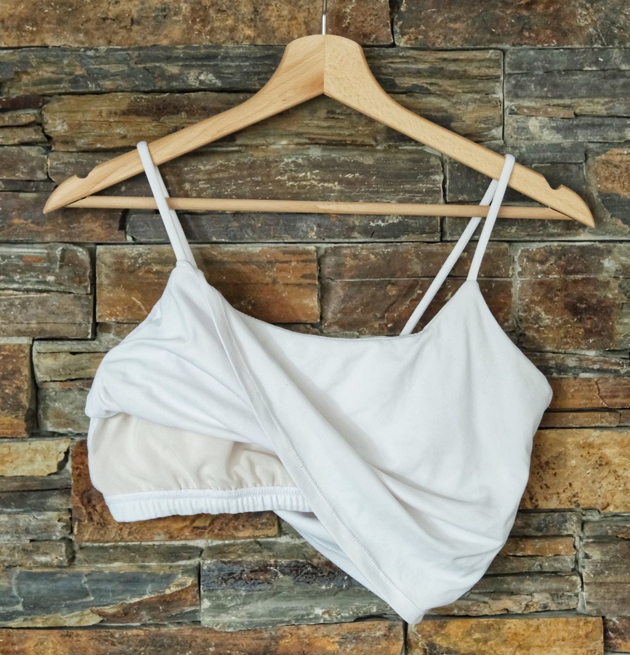 Oysho Tops: Top OYSHO weiss Gr. M – Gebraucht aus Winkel von man_2qfr 2