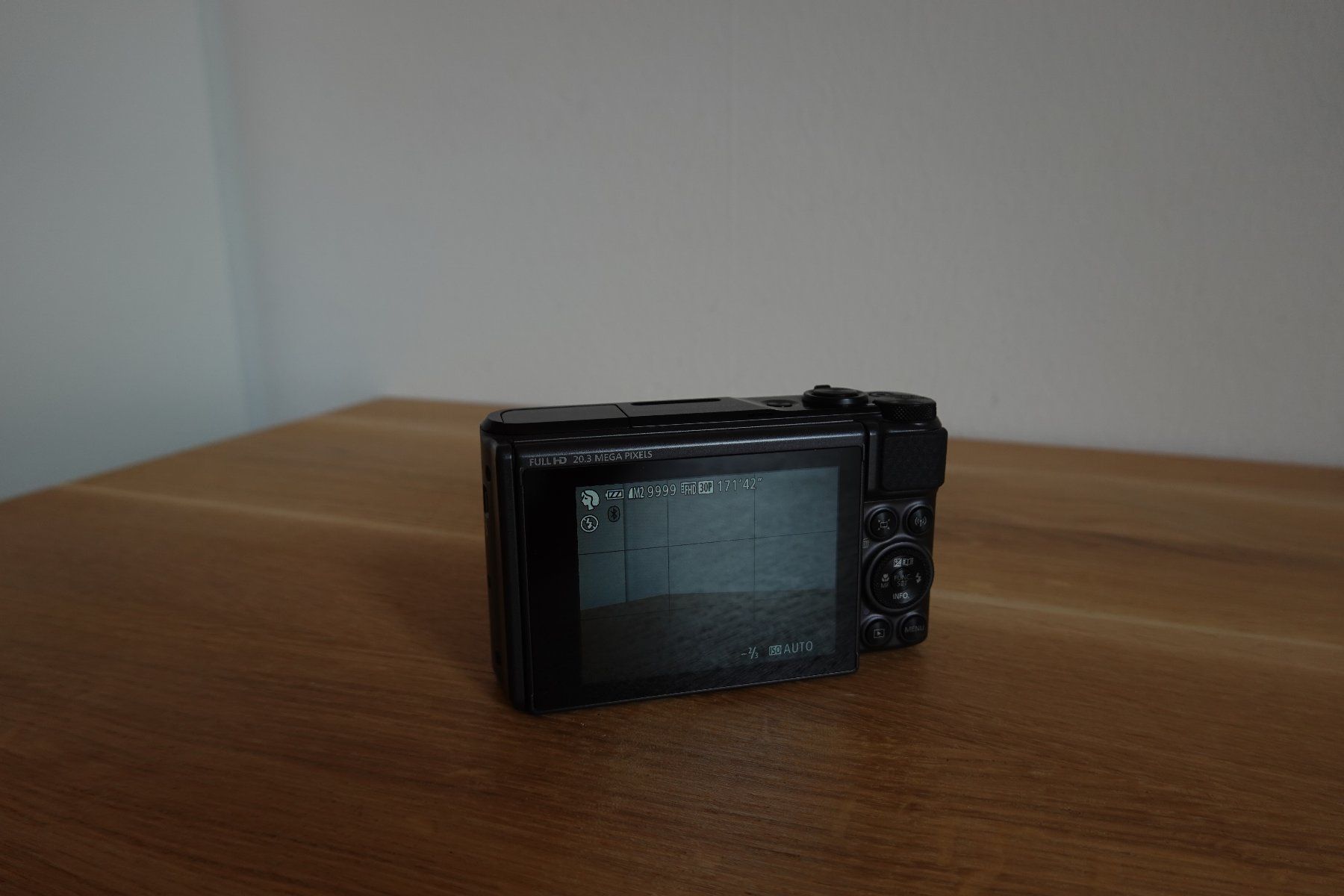 Canon Fotocamera: Canon Powershot SX730 HS Grau - Top Zustand – Usato da Fribourg venduto da mar_9vlt 4