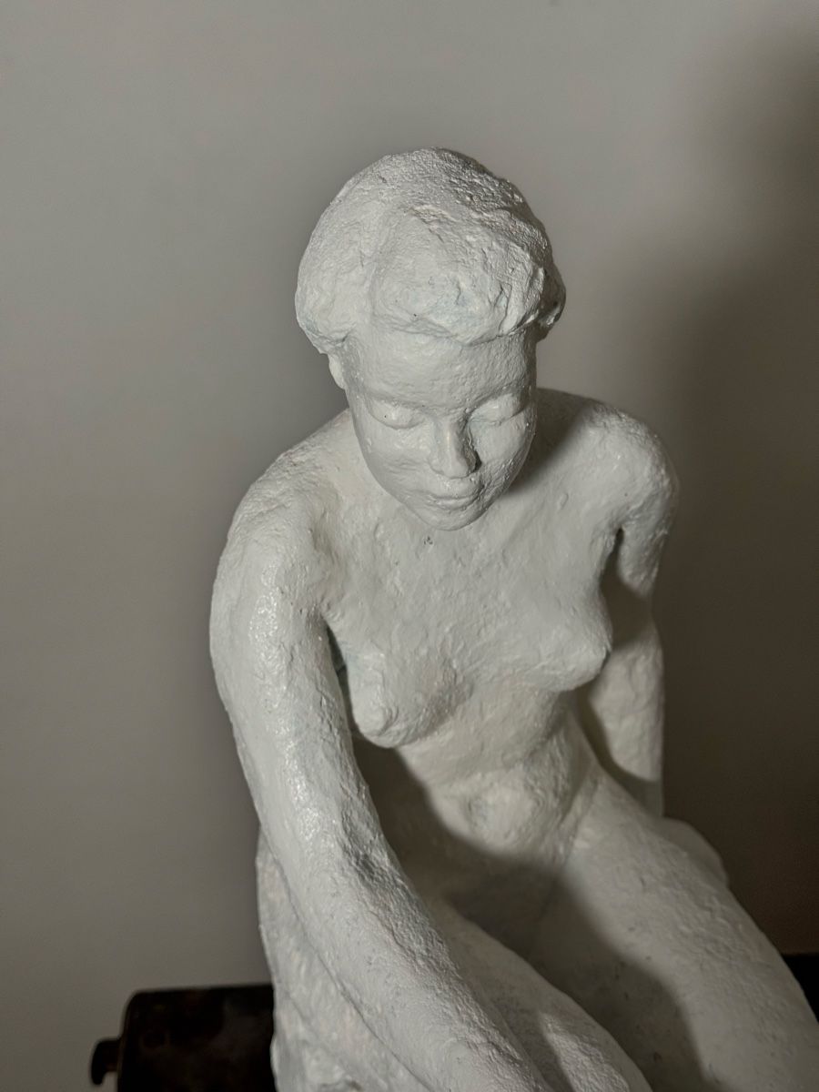 Sculture & Statue: Sitzende Gipsfigur Frauenakt – Usato da Villmergen venduto da Kunstraum.ch 6