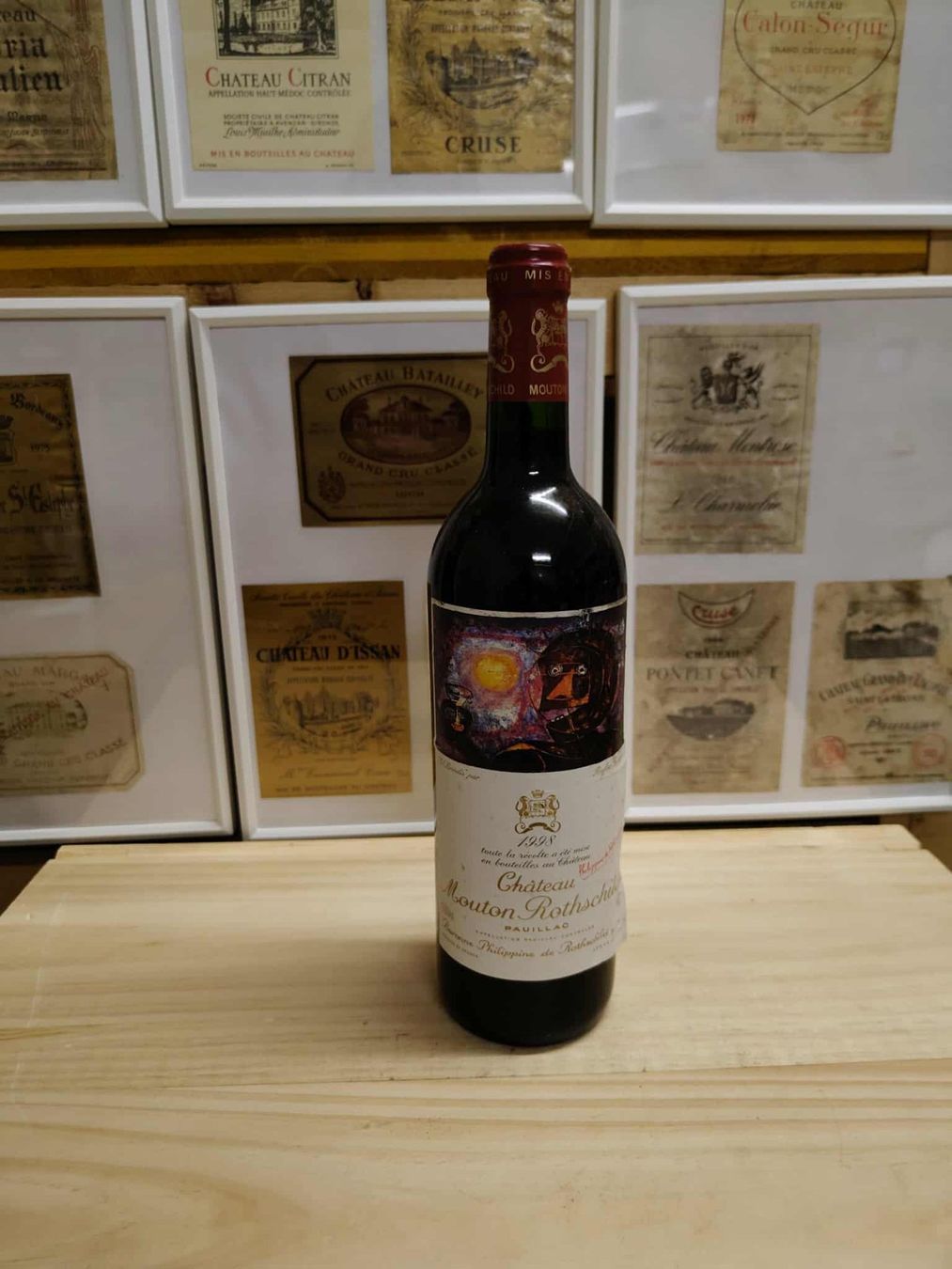 Mouton Rothschild Vino: 1998 CHATEAU MOUTON ROTHSCHILD – Nuovo e nell'imballaggio originale da Münchenstein venduto da weinundspirituosen