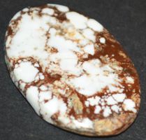 Cabochon L-7334 – Magnesit 35x23mm 32.75 Karat