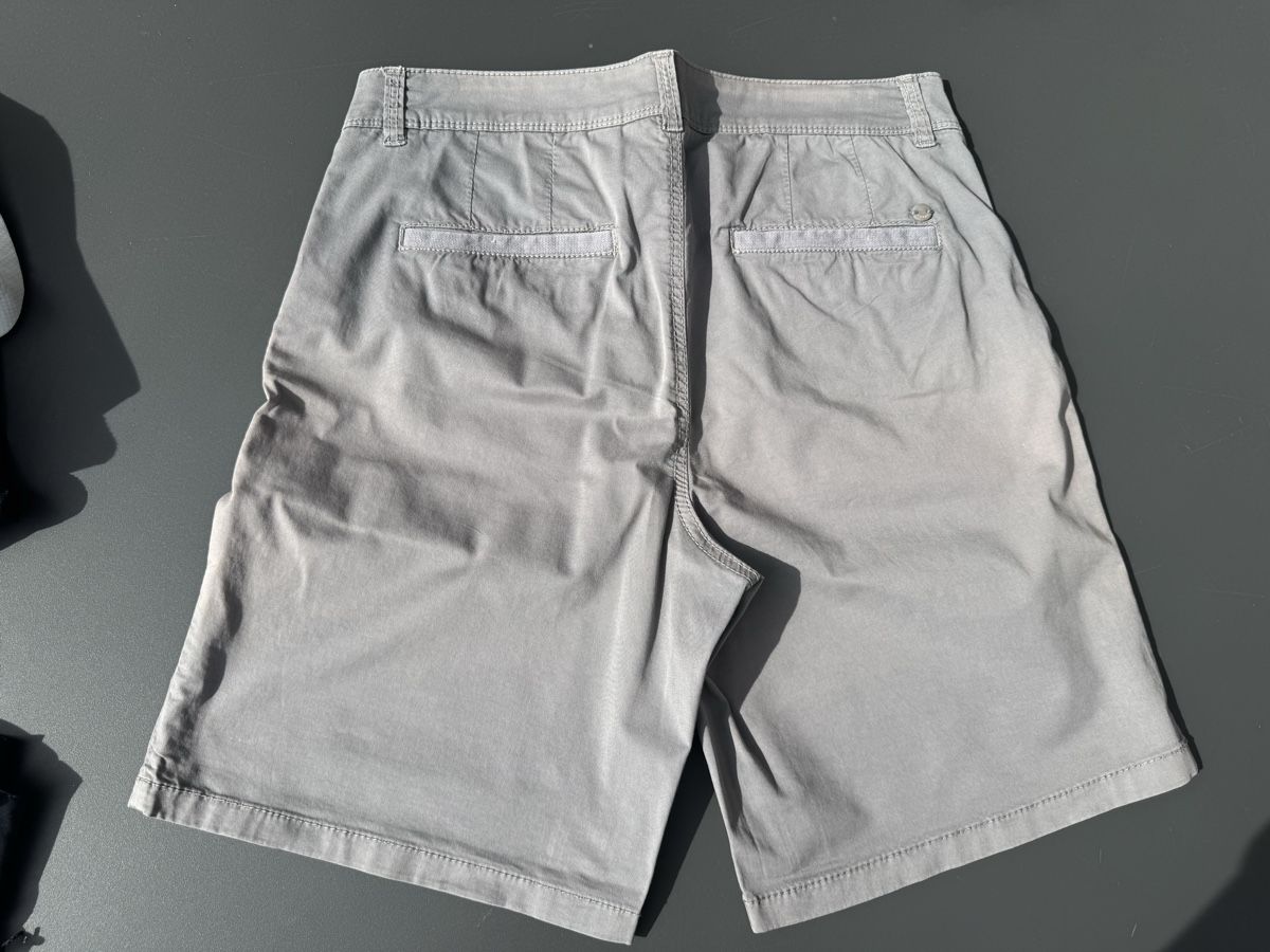 Esprit Pantaloni: Esprit Shorts Gr. S,  NEU – Nuovo (secondo la descrizione) da Thun venduto da Pfausi1966 1