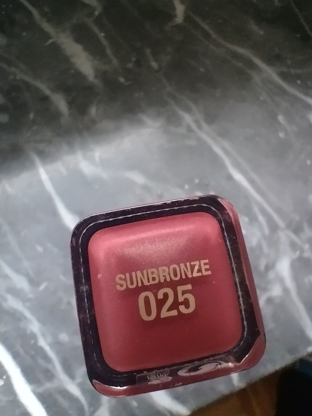 Make-up: Max Factor Colour Elixir Lipstick 025 Sunbronze – Usato da Zürich venduto da cat_9cvz