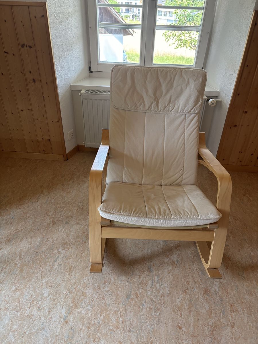Chaises: Schaukelstuhl  – D'occasion à Hilfikon par Elodie1990