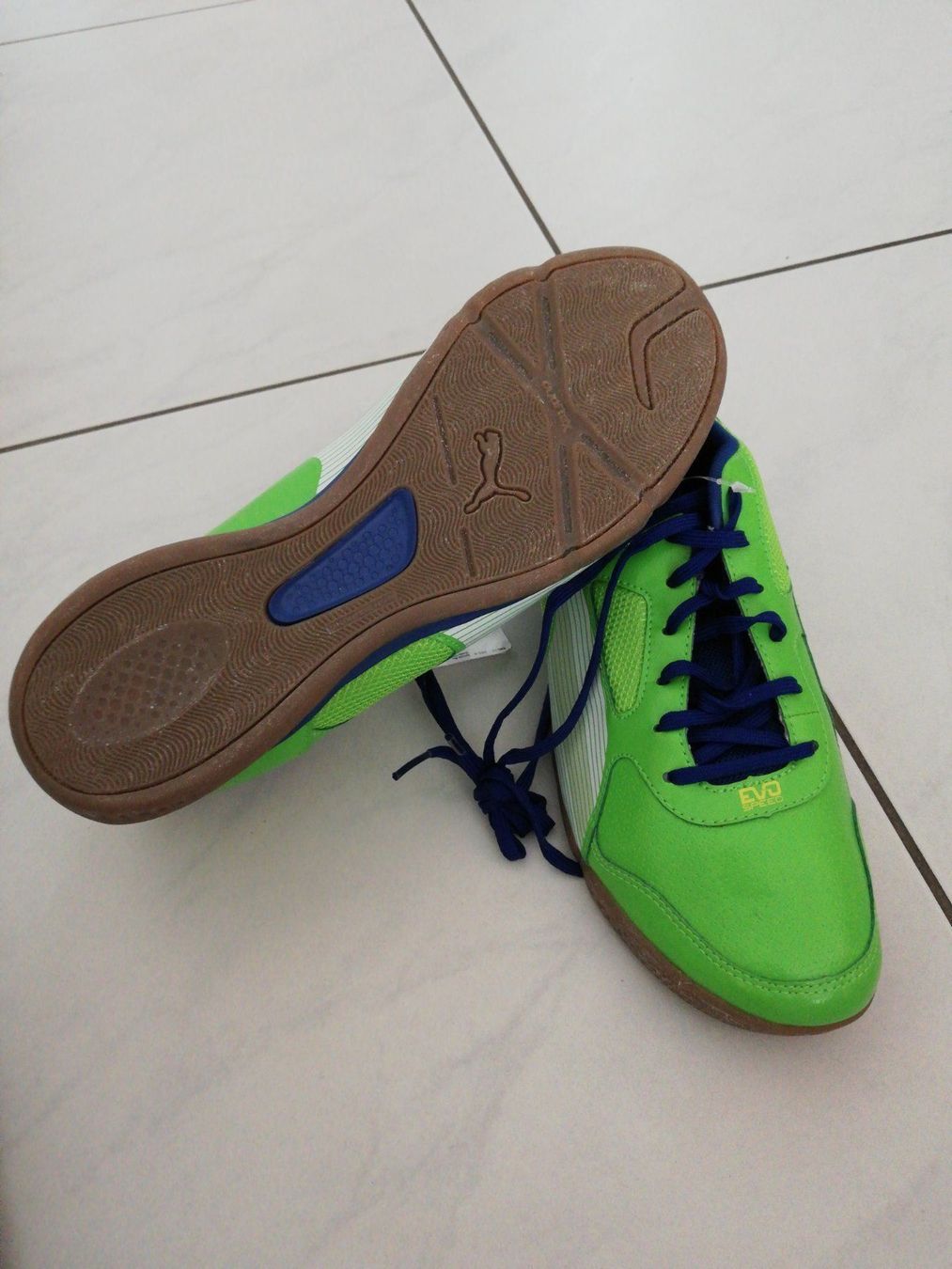Puma Scarpe per ragazzi: Hallenturnschuhe Puma gr. 37.5 – Nuovo (secondo la descrizione) da Ballwil venduto da fischli01 3