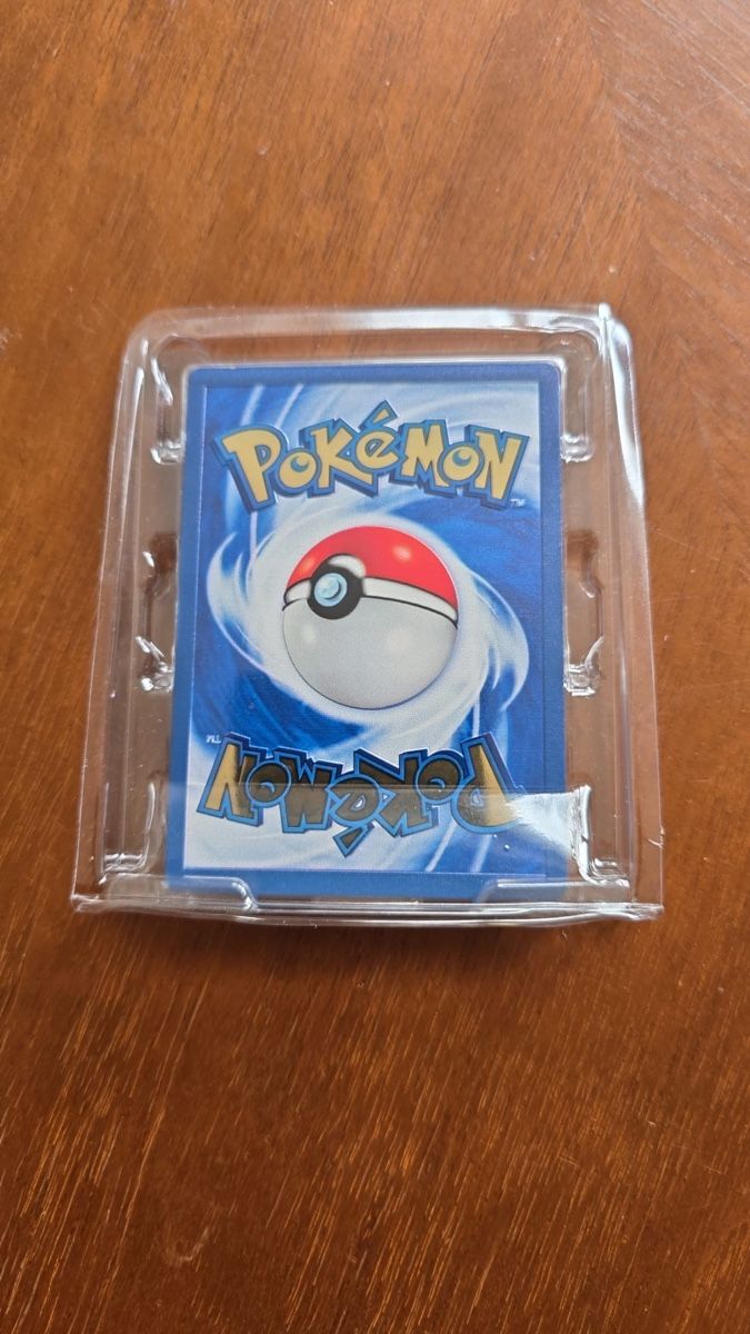 Pokémon Carte collezionabili: Pokemon Charizard Karte Gold mit Schutzhülle – Nuovo (secondo la descrizione) da Wohlen AG venduto da mic_f2dk 1