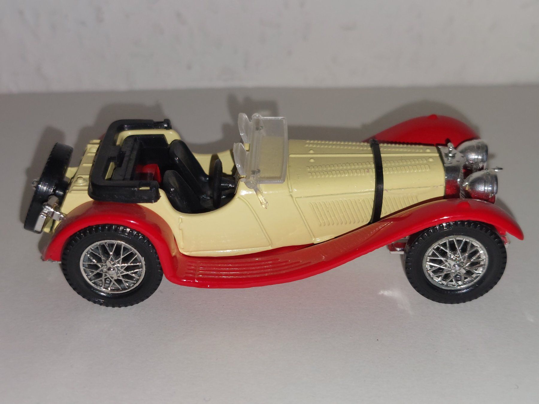 Jaguar Modellini d'auto: Jaguar SS 100 1938 1:43 Solido – Usato da Diegten venduto da isetta590 2