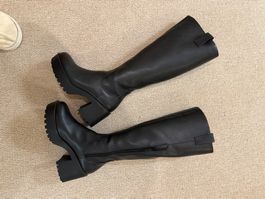 Schwarze Winterstiefel mit Absatz, Grösse 37 Neu!!
