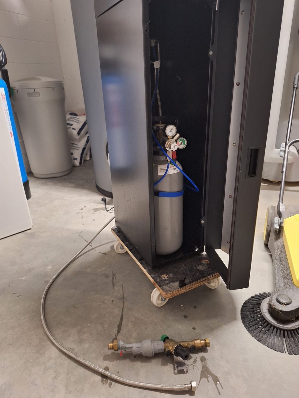 Appareils de cuisine: BWT Wasserspender – D'occasion à Roggliswil par Eegon2 1