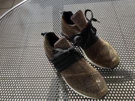 Turnschuhe , Gr. 39 Goldfarbig, schwarze Bändel Kate Gray