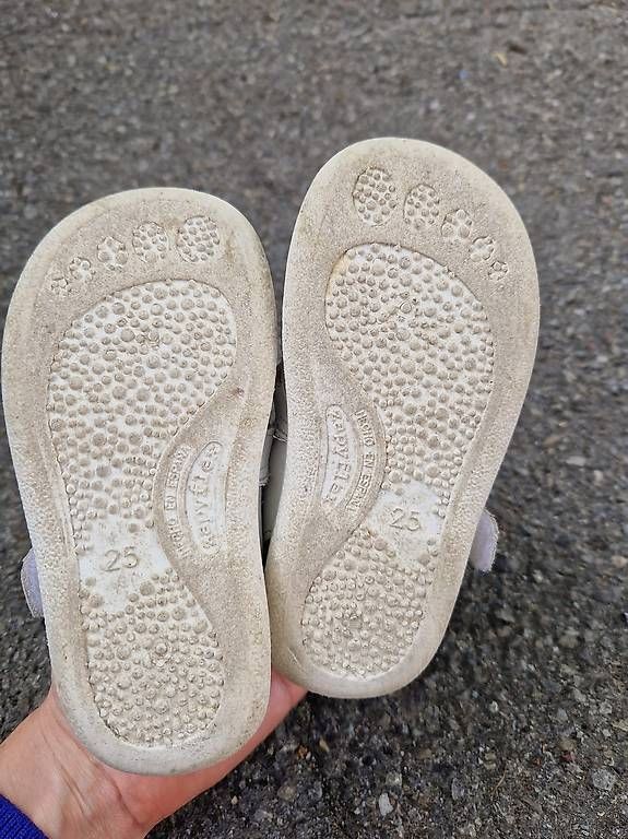 Scarpe per ragazzi: Barfusssandalen aus Leder 25 – Usato da Rutschwil venduto da tho_9lxq 2