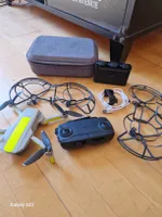 Drone DJI Mini 2 con accessori e custodia inclusi,