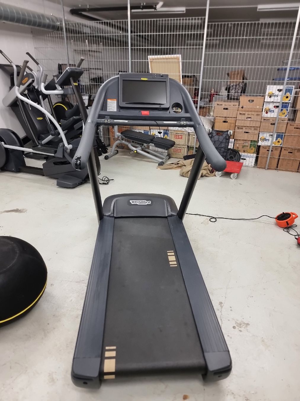 Technogym Hometrainer: Laufband Technogym Run 600 – Gebraucht aus Aarau von Aboudx 1