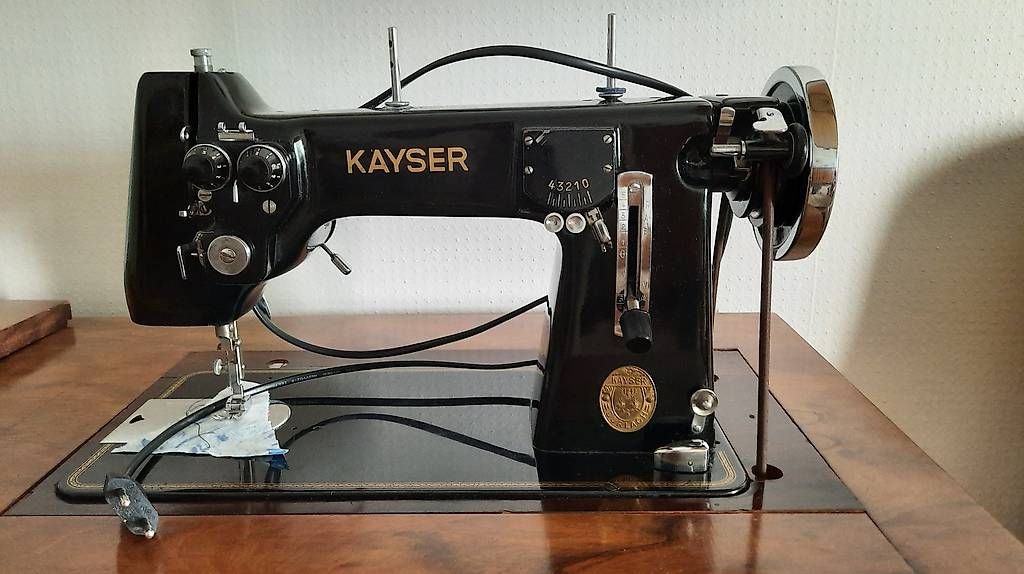 Macchine da cucire: Nähmaschine Kayser – Usato da Schwerzenbach venduto da Baden03