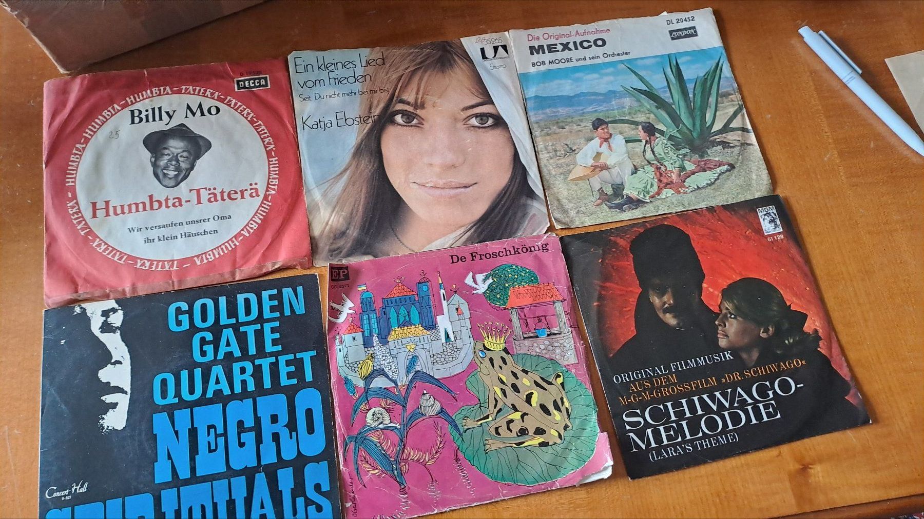 Schallplatten: 360 Singles Schallplatten - diverse Interpreten, Top! – Gebraucht aus zürich von bme_5rkz 5