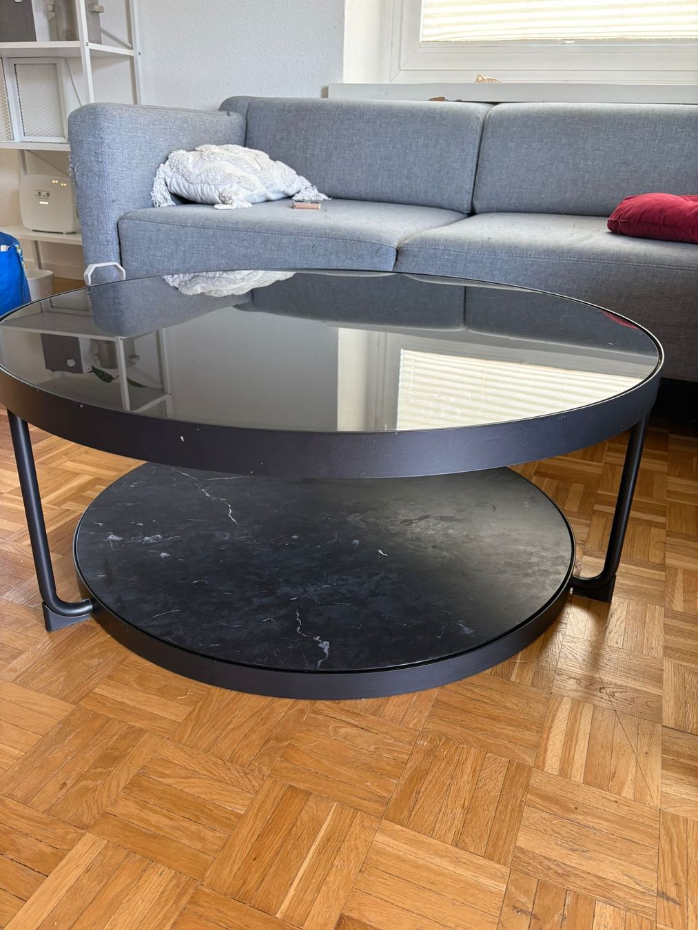 Tische: COUCHTISCH in super Zustand – Gebraucht aus Affoltern am Albis von strecharmstrong 1