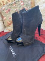 Bottines Chanel élégantes noires en daim et cuir 40