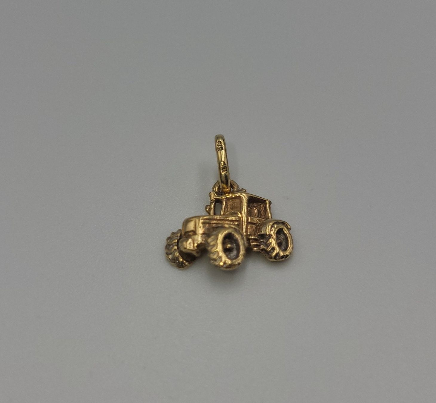 Ciondoli: Gold 375 Traktor Anhänger – Usato da Wald ZH venduto da Dasilver 9