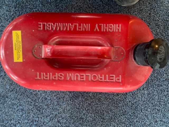Accessori per altri veicoli: Petrolbehälter Vintage – Usato da Hünibach venduto da Cp30 1