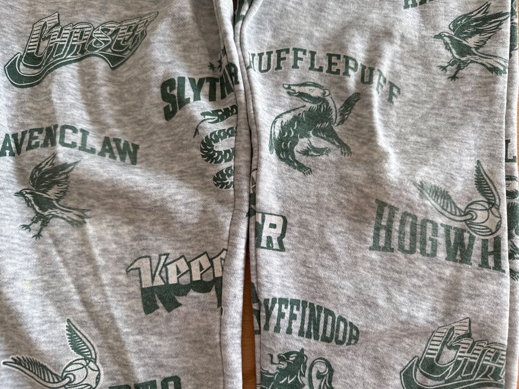 H&M Lotti & Set di vestiti: Set Harry Potter Gr. 134 – Usato da Zürich venduto da Lucinka21 4