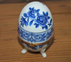 Vintage Schmuck Ei in blau
