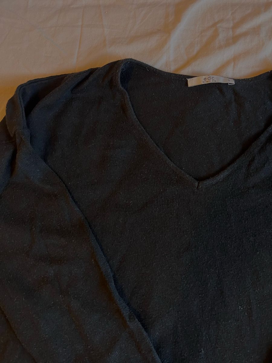 Maglioni & Felpe: schwarzer pullover – Usato da Luzern venduto da janine_l 2