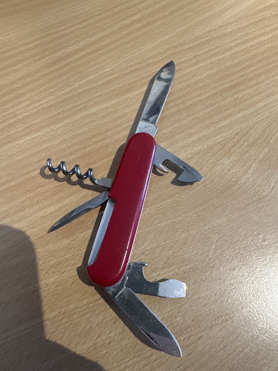 Coltelli tascabile: Rotes Apaco Taschenmesser – Usato da Dulliken venduto da Zuchu 2
