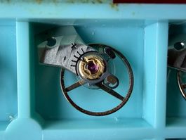 ETA - Calibre 2512 - 7 3/4" - 1 Balancier complet avec Coq