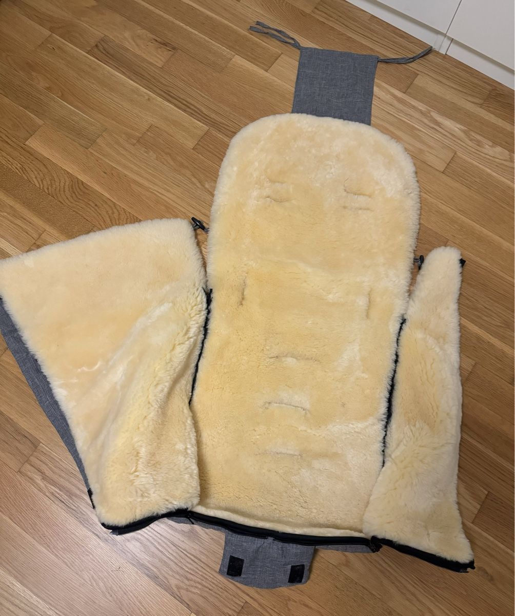 Fillikid Sacchi a pelo: Winterfusssack mit Lammfell von Fillikid – Usato da Zürich venduto da Loveparfumes 1
