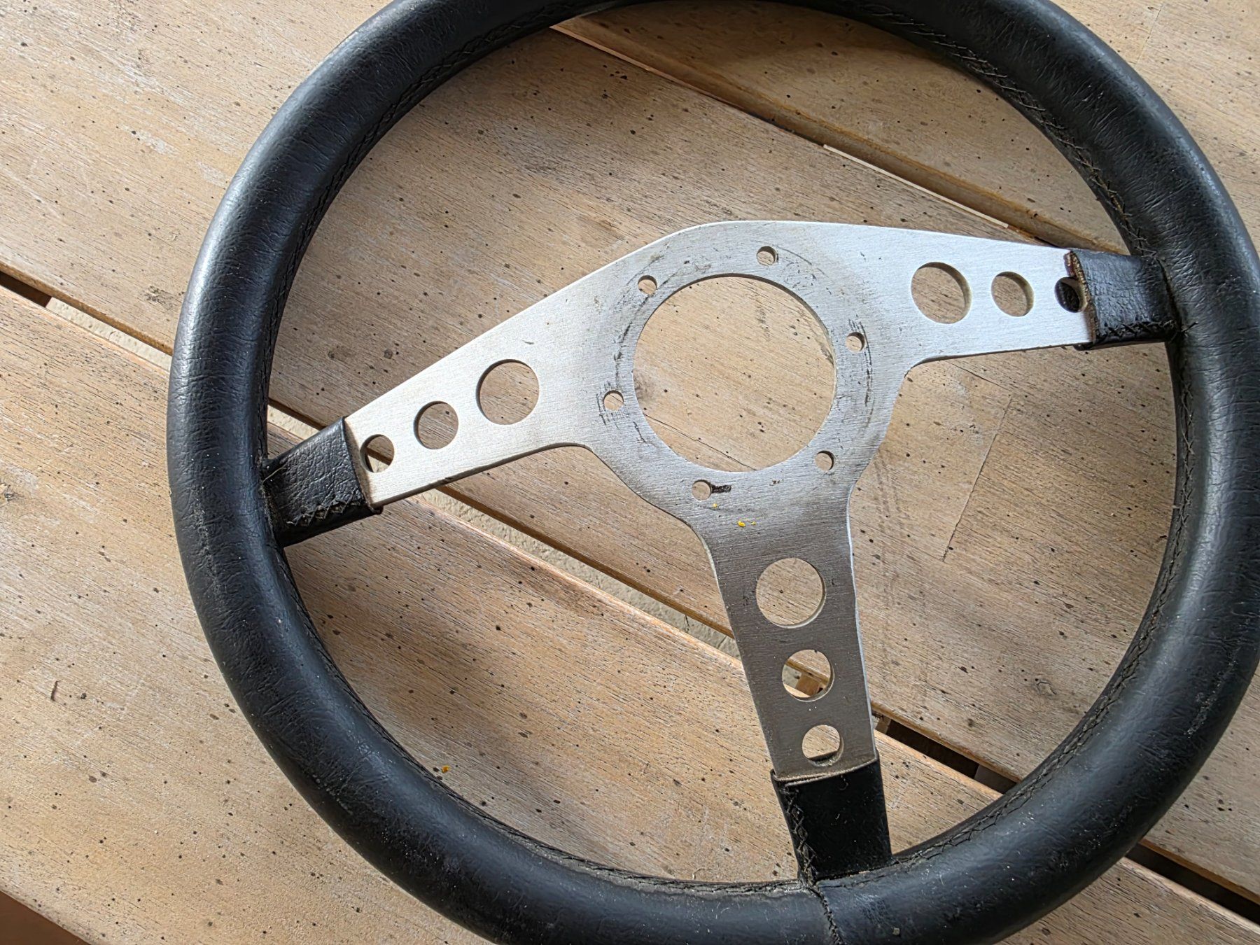 Toutes les pièces auto: altes Oldtimer Lenkrad Auto Youngtimer Zubehör Volking 38cm – D'occasion à Walterswil BE par Lonitti 5
