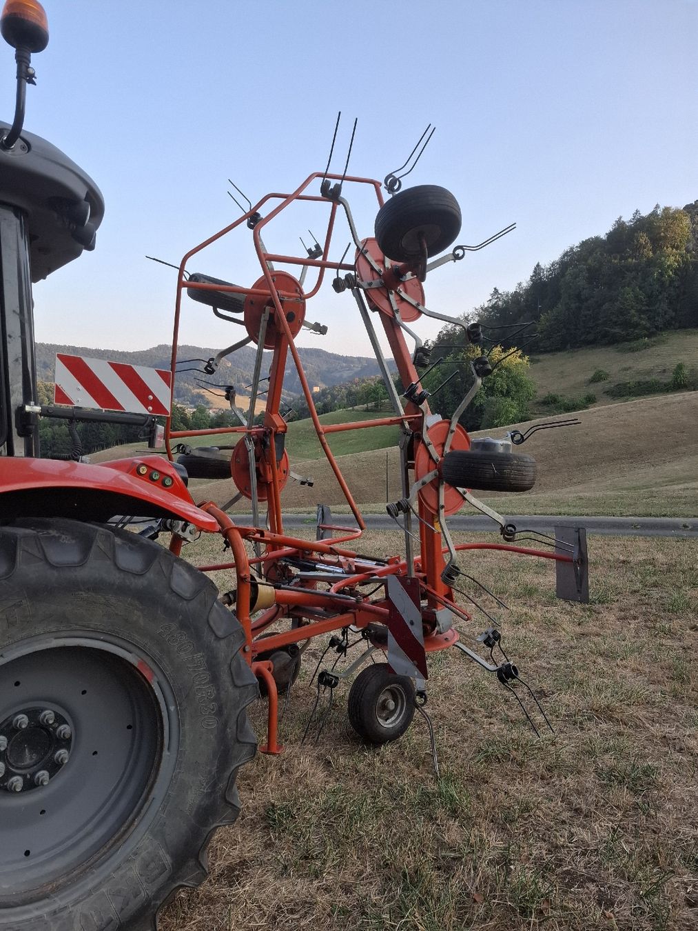 Fella Alle Maschinen: Kreiselheuer Fella TH 680 – Gebraucht aus Nunningen von L90