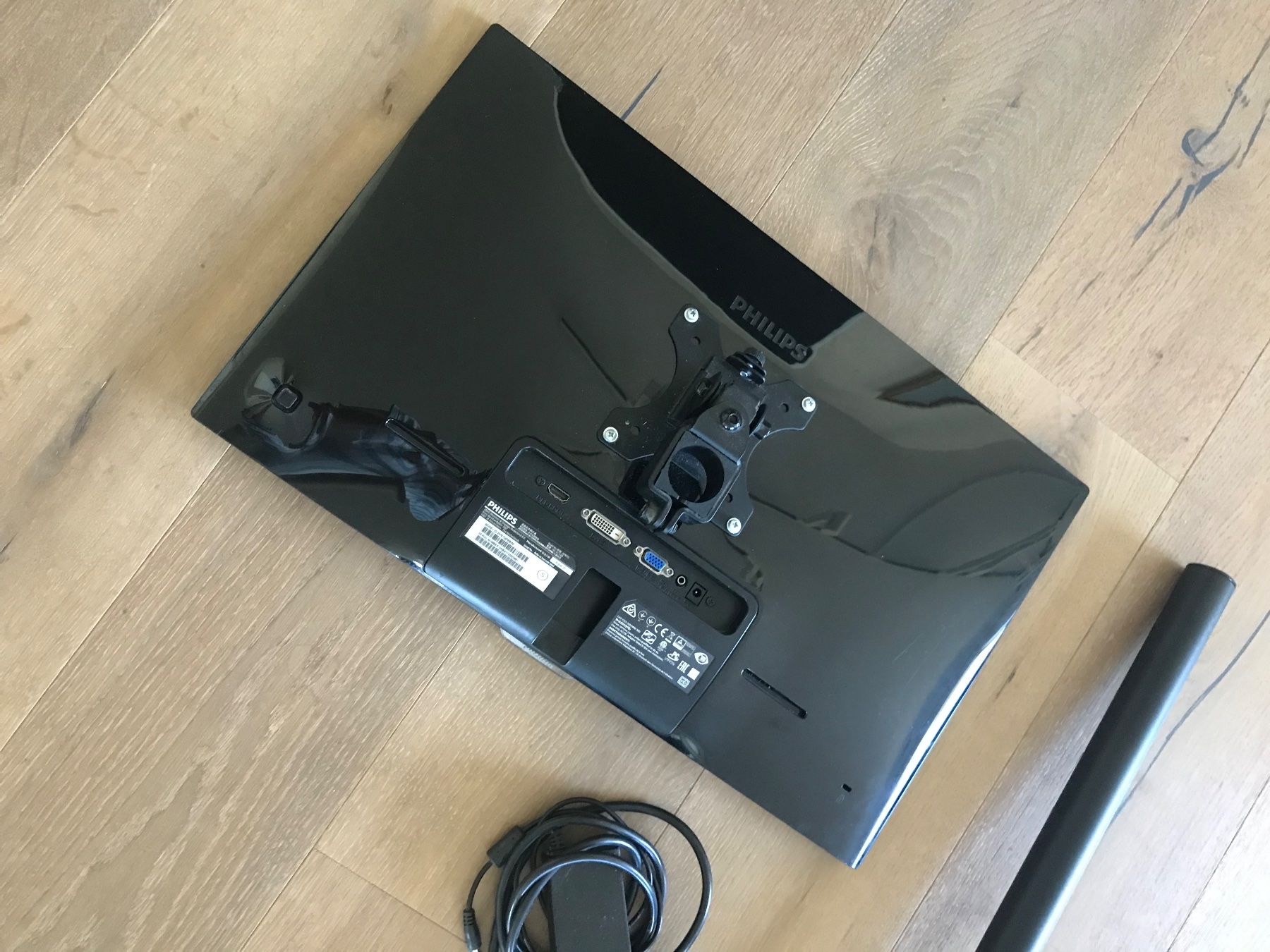 Philips Monitor: Philips Computer Bildschirm 60cm mit dem Stander – Usato da Affoltern am Albis venduto da variablend 7
