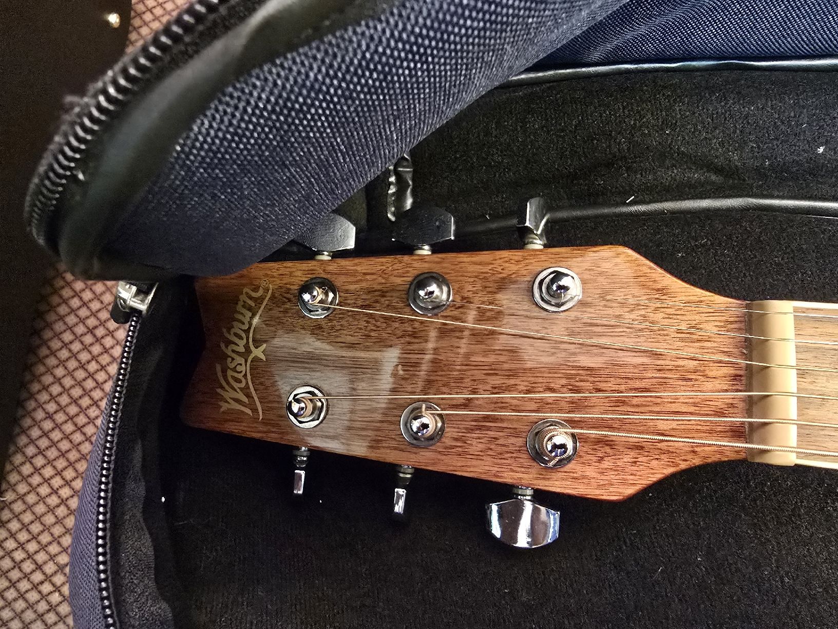 Washburn Strumenti musicali: GITARRE WASHBURN ... TOP !!! – Usato da Zürich venduto da Antiquedealer 2