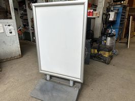 Kundenstopper auf Rollen ohne Schutzfolie