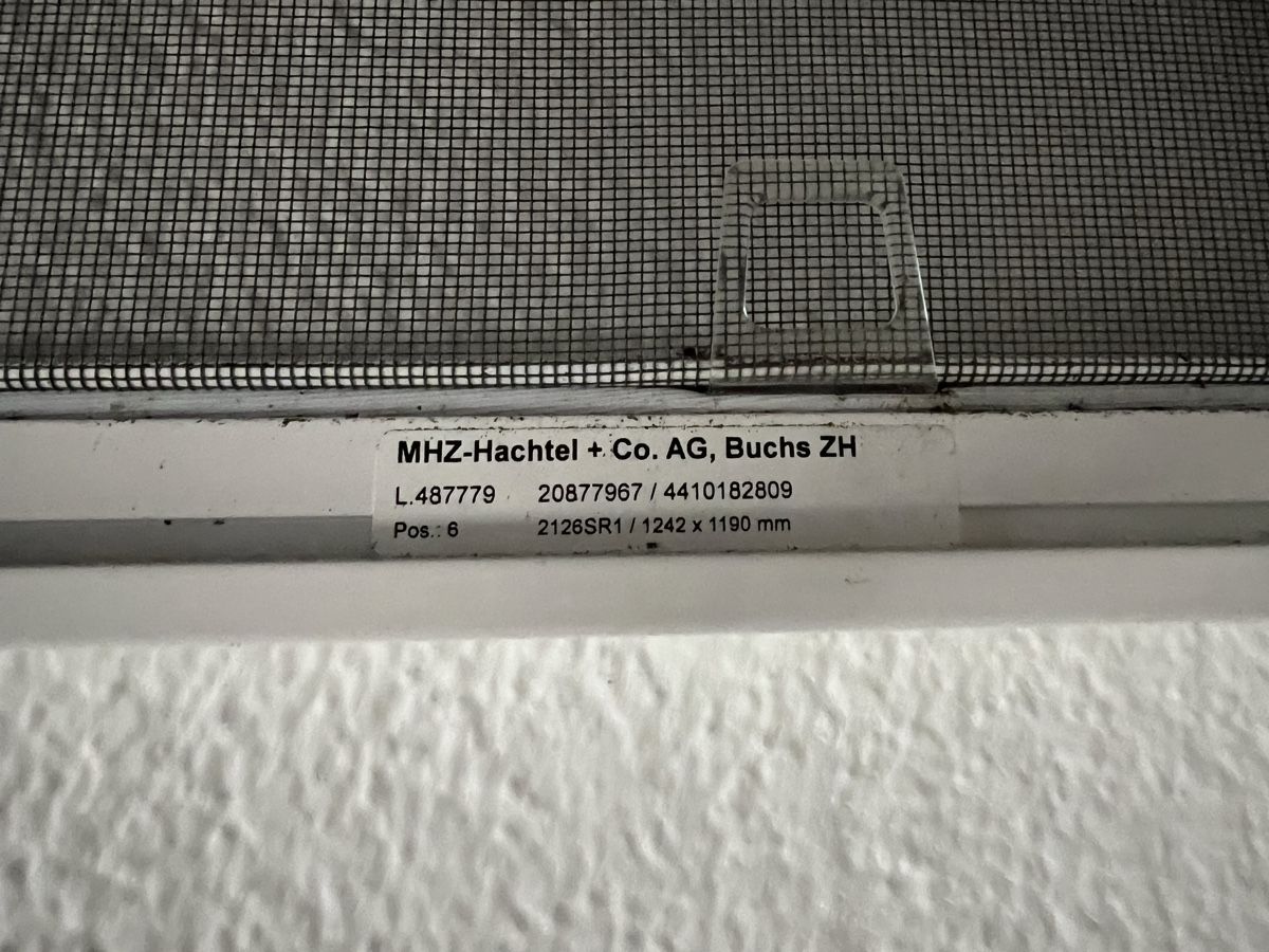 Altro per la casa: MHZ Fliegengitter-Rahmen 1242x1190mm – Usato da Bettlach venduto da Mildes 2