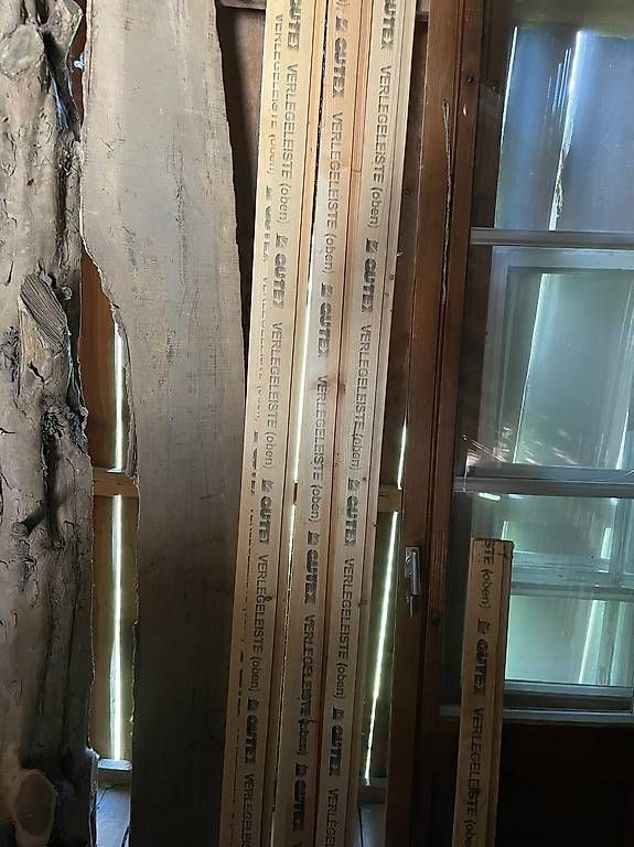 Articoli in legno: Guttex, Holzleisten – Usato da Lupsingen venduto da kurrrti 1