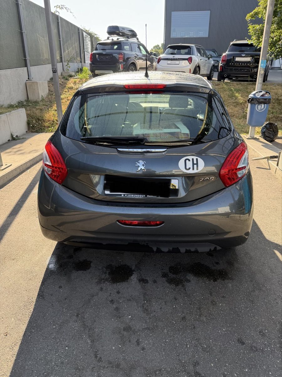 Peugeot Automobili: Peugeot 208 – Usato da Bern venduto da hof_25d2 3