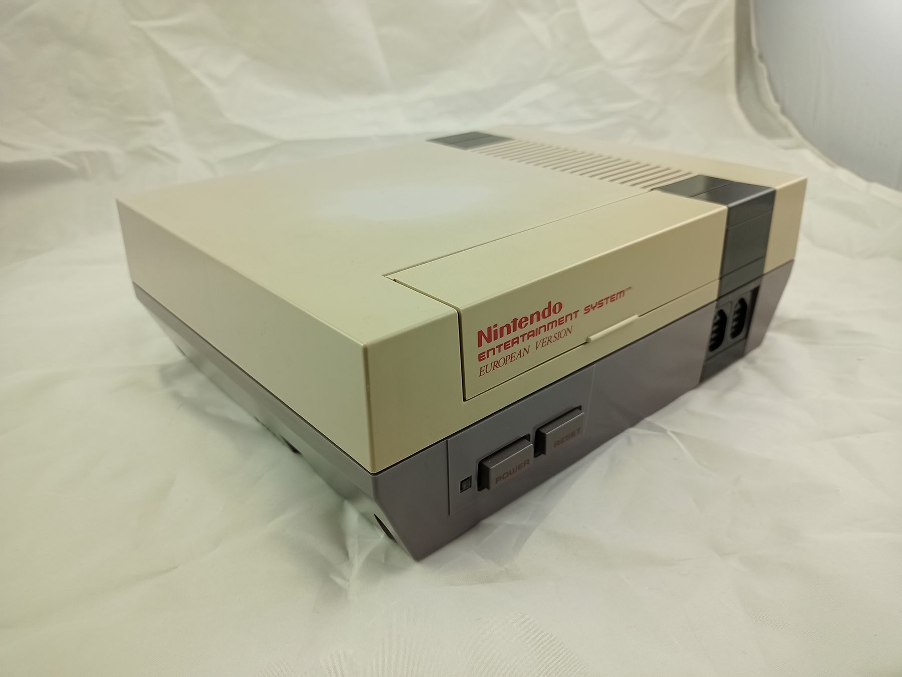 Consoles: Nintendo NES Konsole Ersatzgerät (mit – D'occasion à Buchs AG par SellAndBuyX