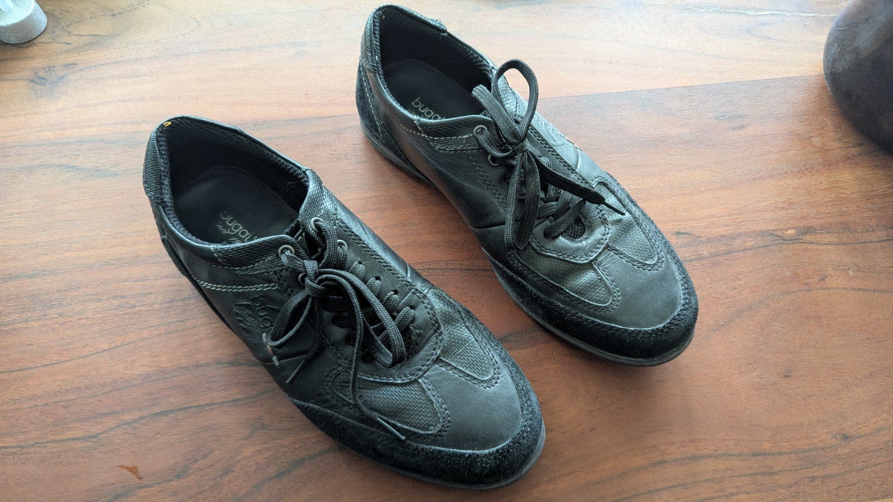 Bugatti Scarpe da uomo: Bugatti Echtleder Schuhe, Sneakers, Gr. 40, schwarz – Nuovo (secondo la descrizione) da Wichtrach venduto da itstrue 4
