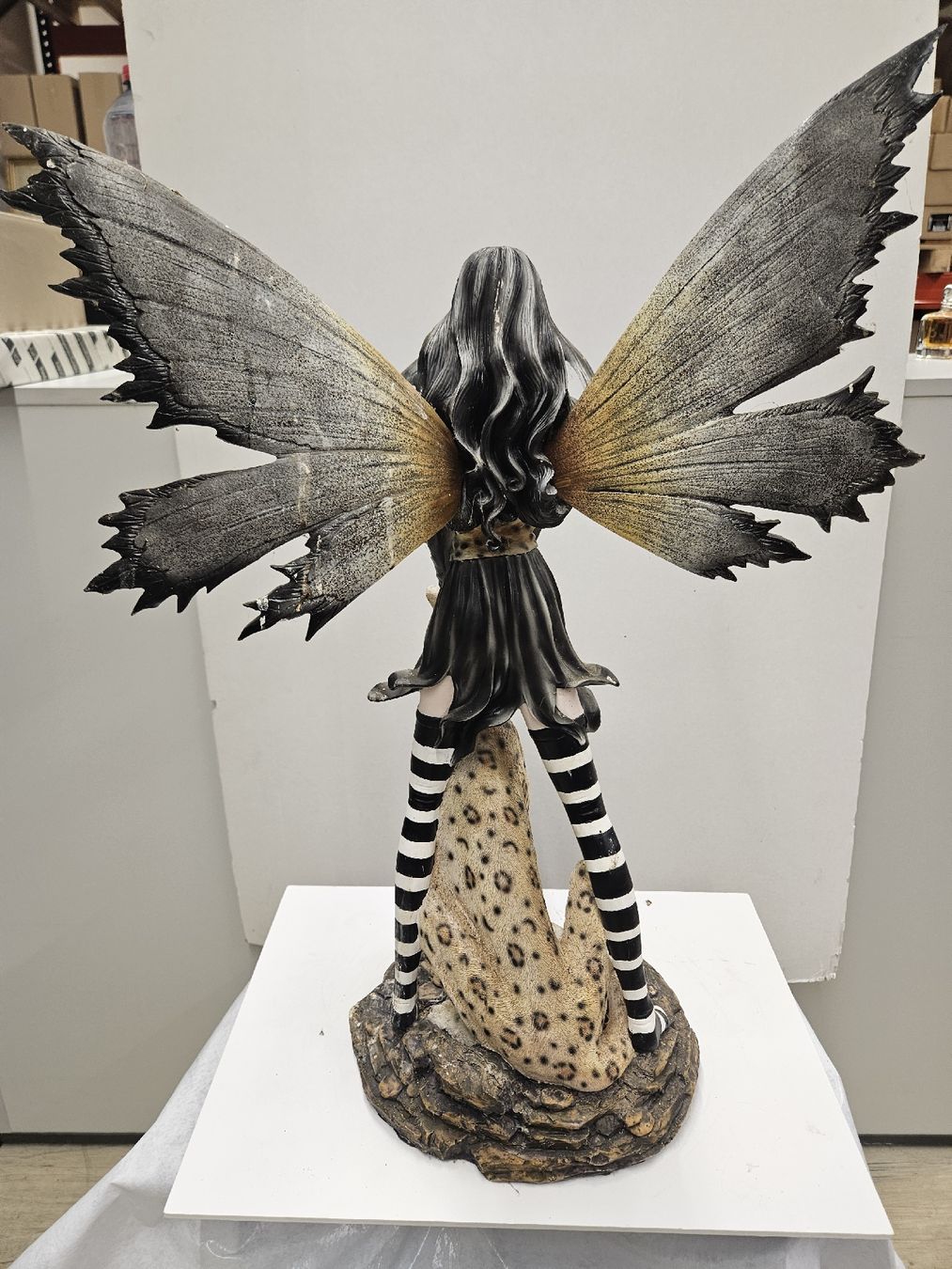 Statuette: Elfe mit Leopard 65x30cm  – Nuovo (secondo la descrizione) da Dielsdorf venduto da Kenan997 5