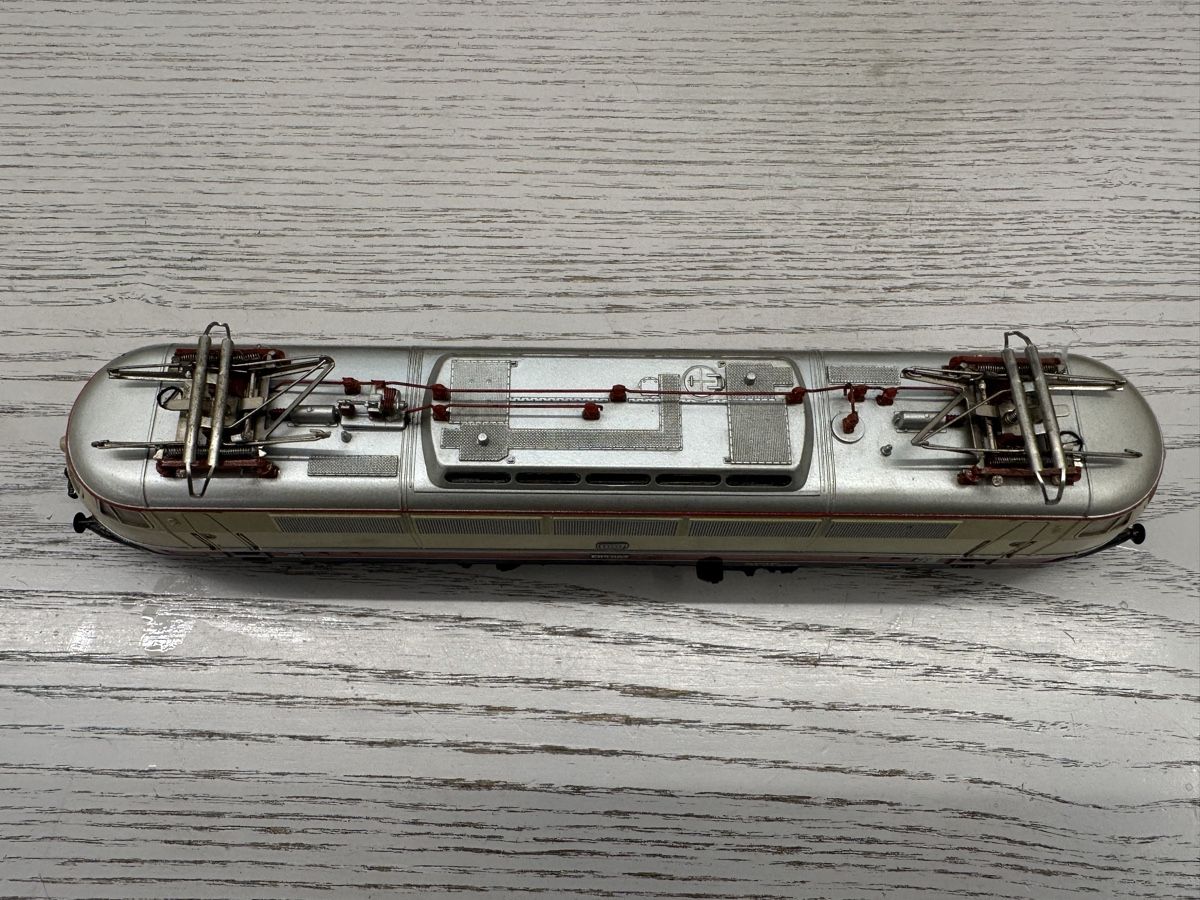 Märklin Modelleisenbahnen: Märklin 3053 DB BR 103 TEE – Gebraucht aus Lupsingen von New-Haven 4